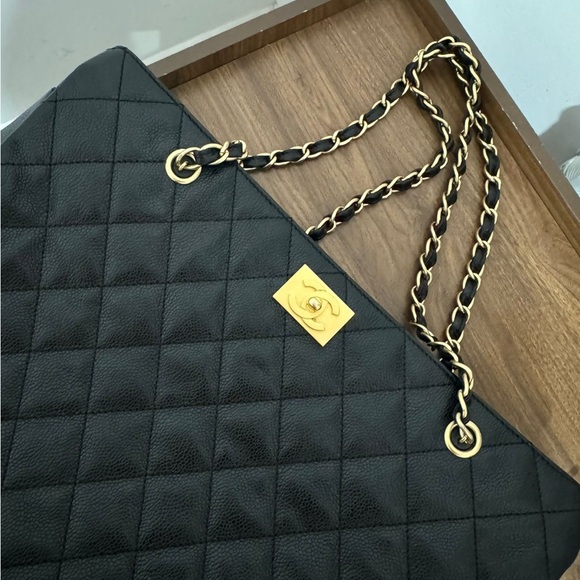 Chanel tote - Picture 8 of 10